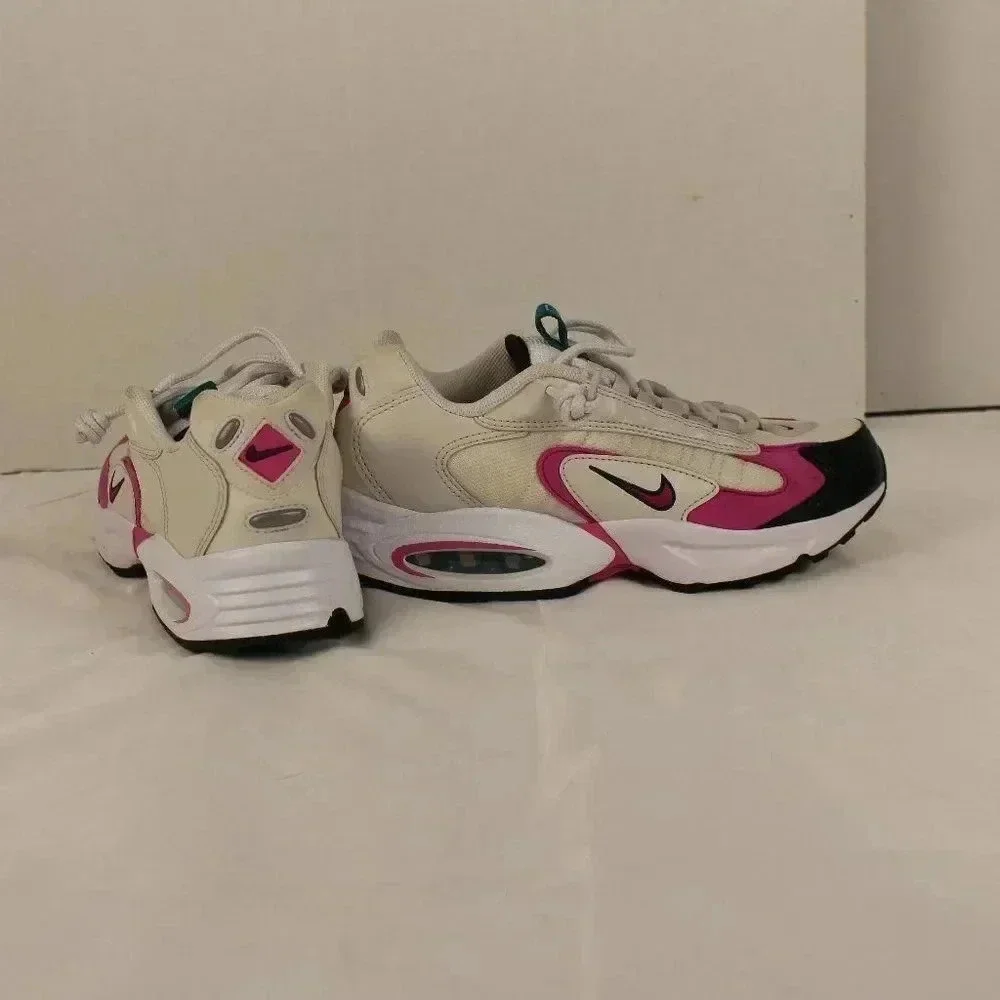 women's AIR MAX TRIAX